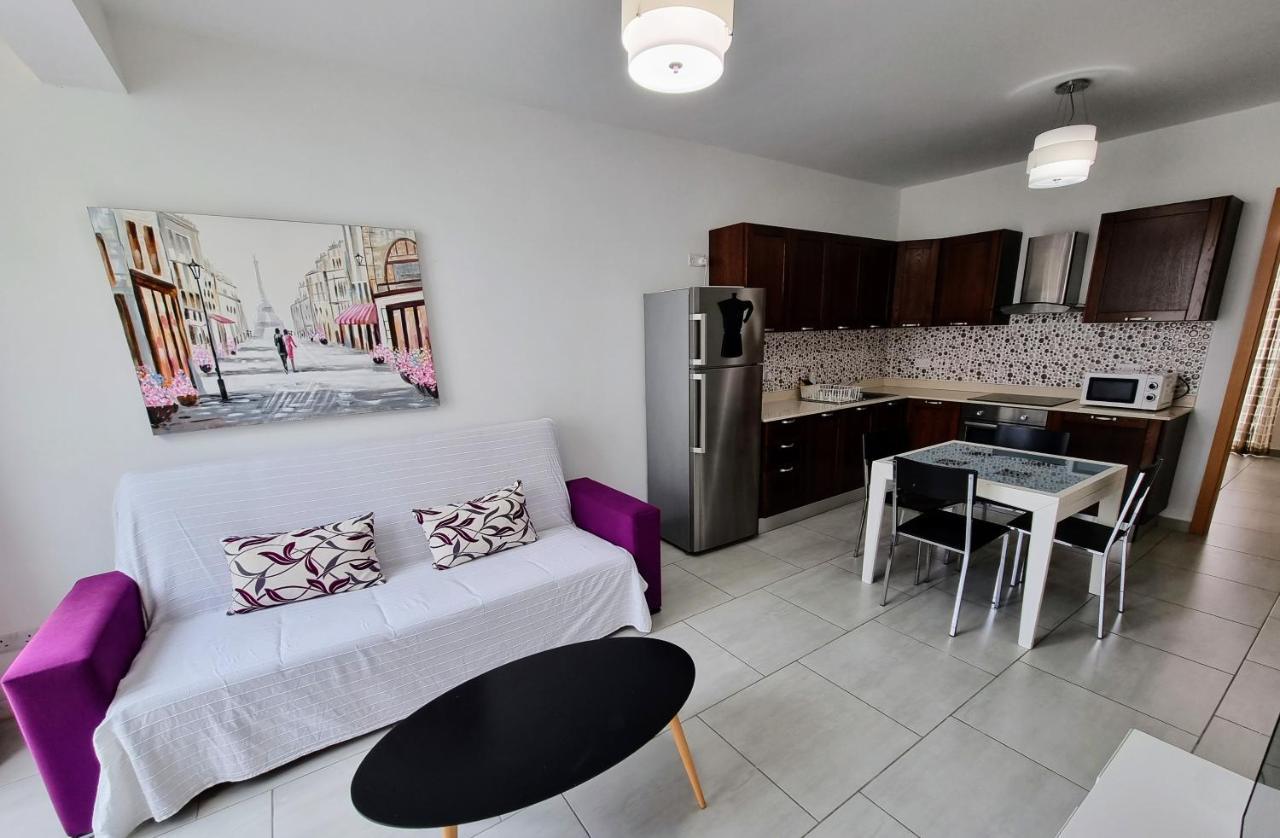 Metrostays Apartament St Julian Malta Saint Julian's Exterior photo