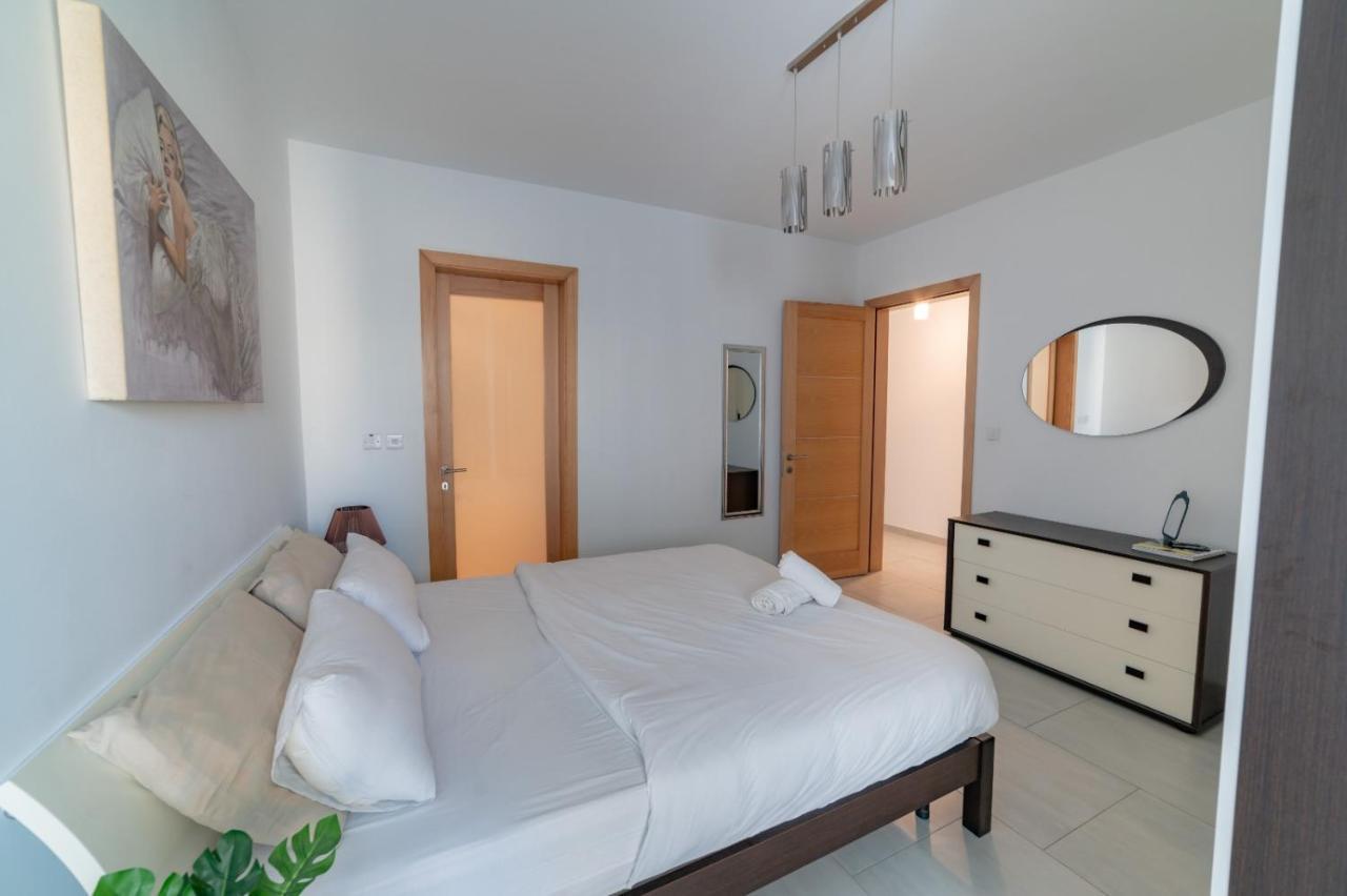 Metrostays Apartament St Julian Malta Saint Julian's Exterior photo